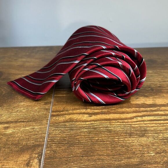 Donald J. Trump Red Striped 100% Silk tie Necktie Signature Collection - Picture 2 of 7